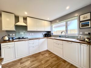 Kitchen- click for photo gallery